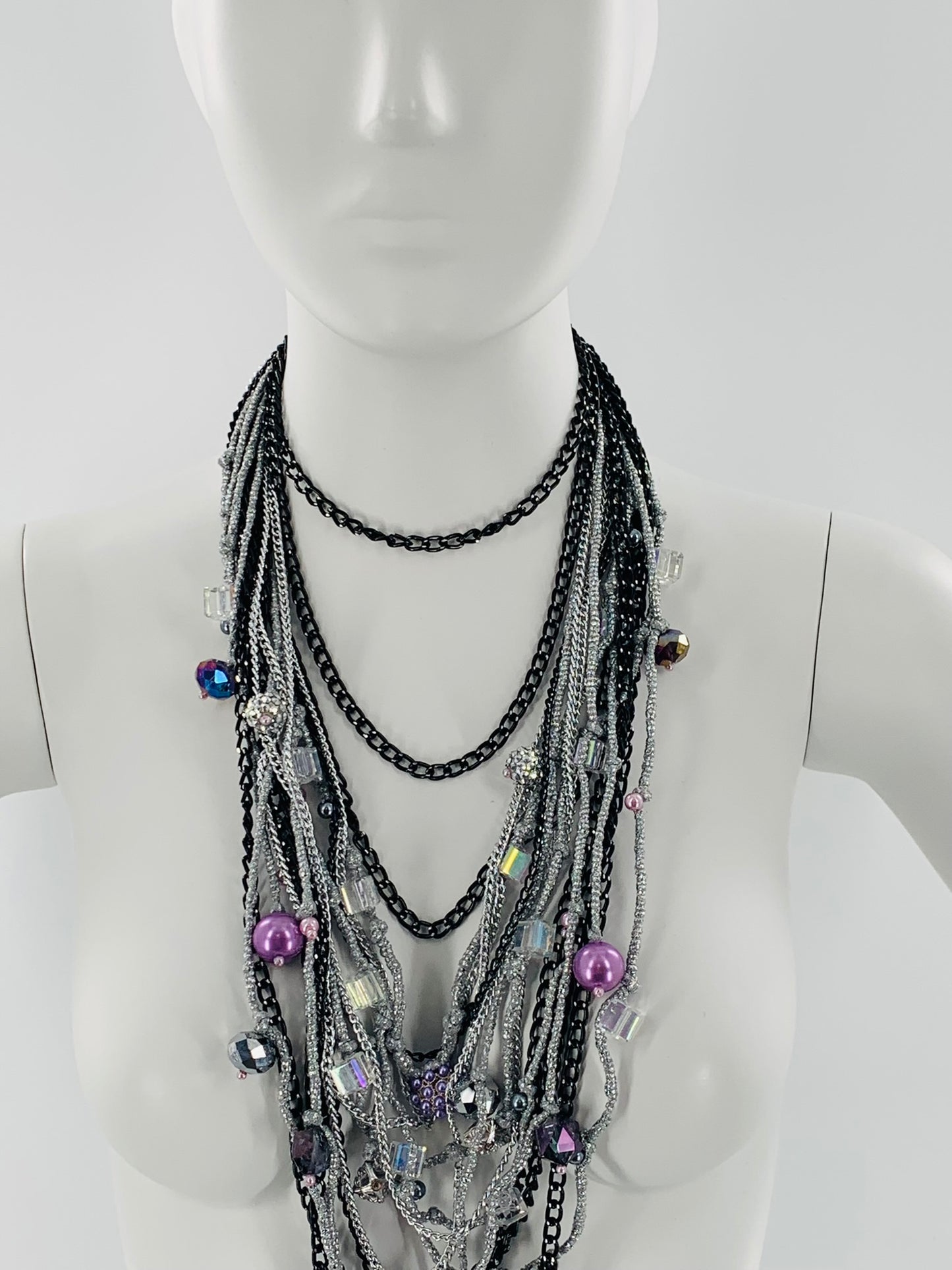 Silver Lake Nylon Layered Necklace with Gothıc Glass Beads