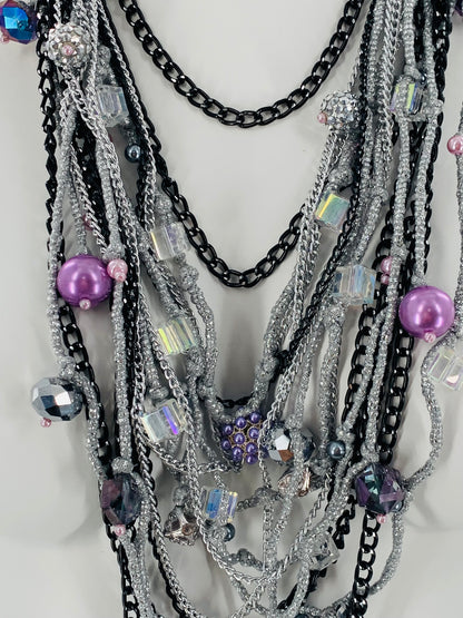 Silver Lake Nylon Layered Necklace with Gothıc Glass Beads
